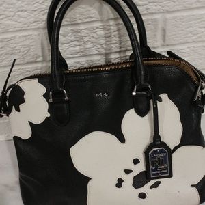 Black & White Flower 👛